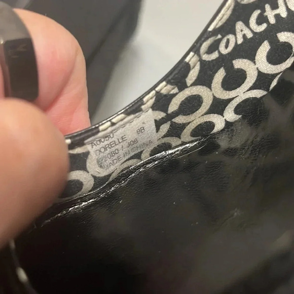 Coach Dorelle Patent Leather Wedge Size 9B - Excellent Condition - Picture 8 of 8